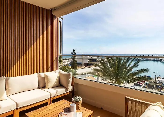 Pink Frontline Premium Apartment *